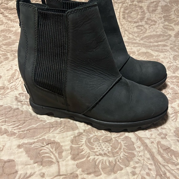 Sorel Joan Rhapsody Chelsea Women's Black Wedge Boots - Picture 4 of 7